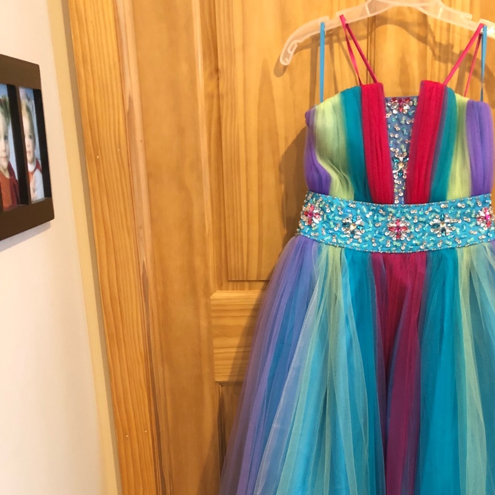 Girls pageant/ formal dress super cute